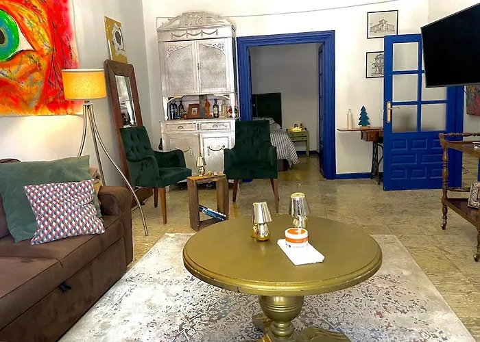 Villacremita And Different House In ルエダ