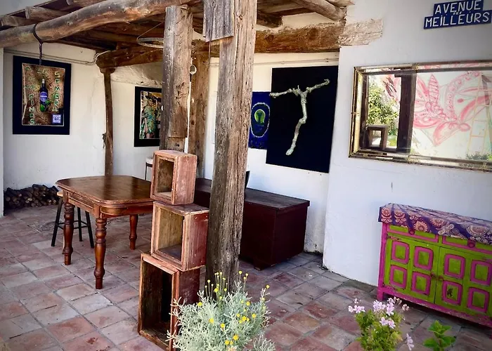 Villacremita And Different House In ヴィラ